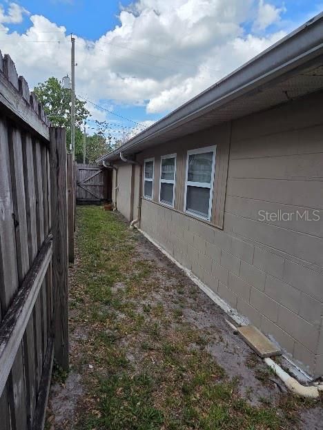 Activo con contrato: $360,000 (3 camas, 1 baños, 1384 Pies cuadrados)