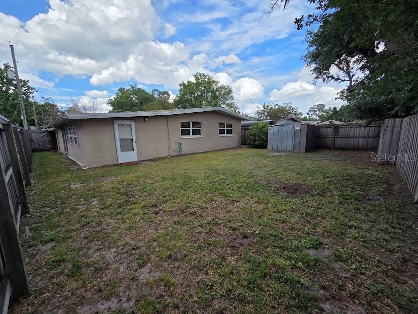 Activo con contrato: $360,000 (3 camas, 1 baños, 1384 Pies cuadrados)