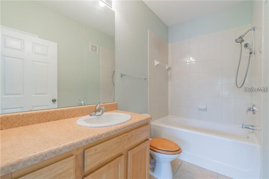В аренду: $1,595 (2 спален, 2 ванн, 1045 Квадратных фут)