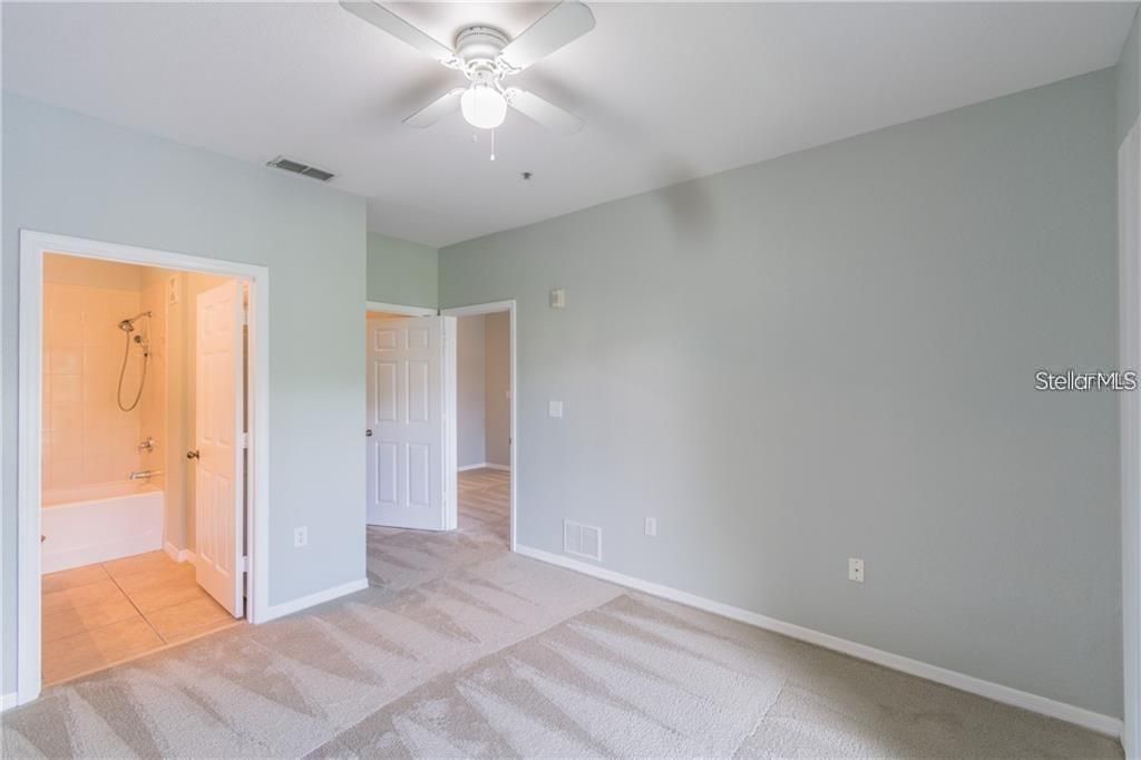 В аренду: $1,595 (2 спален, 2 ванн, 1045 Квадратных фут)