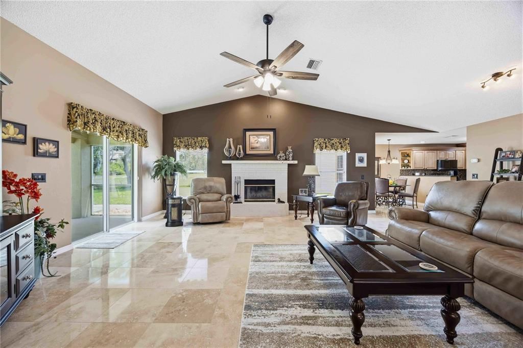 For Sale: $365,000 (3 beds, 2 baths, 1488 Square Feet)