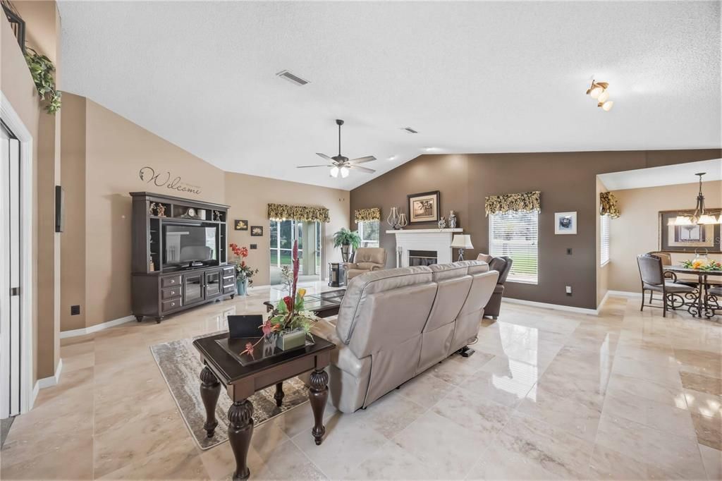 For Sale: $365,000 (3 beds, 2 baths, 1488 Square Feet)