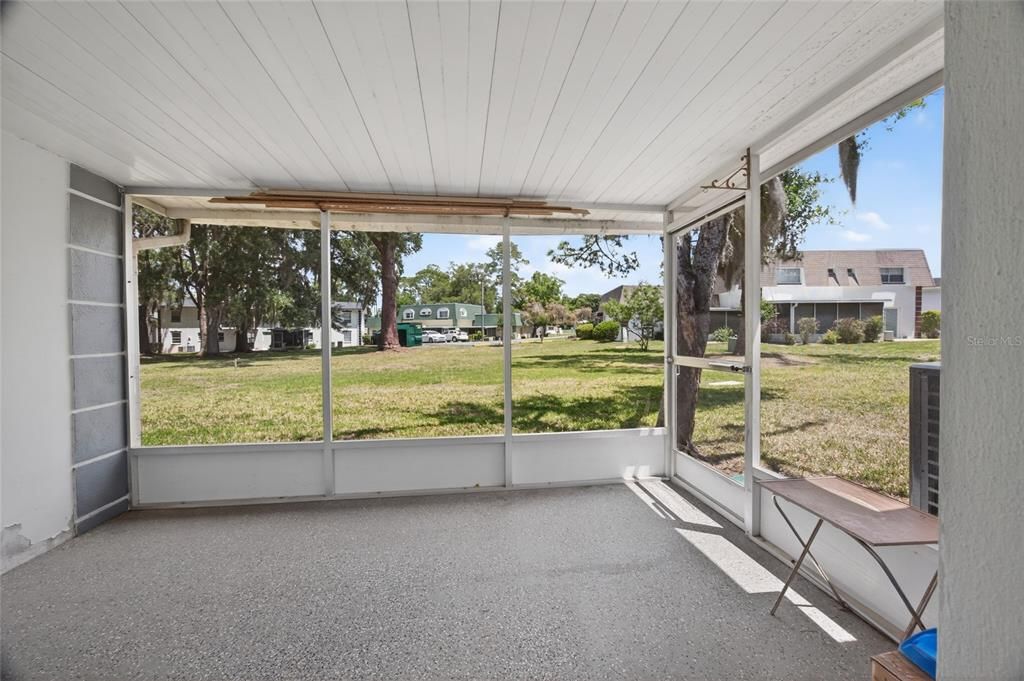 Active With Contract: $1,299 (3 beds, 2 baths, 1080 Square Feet)