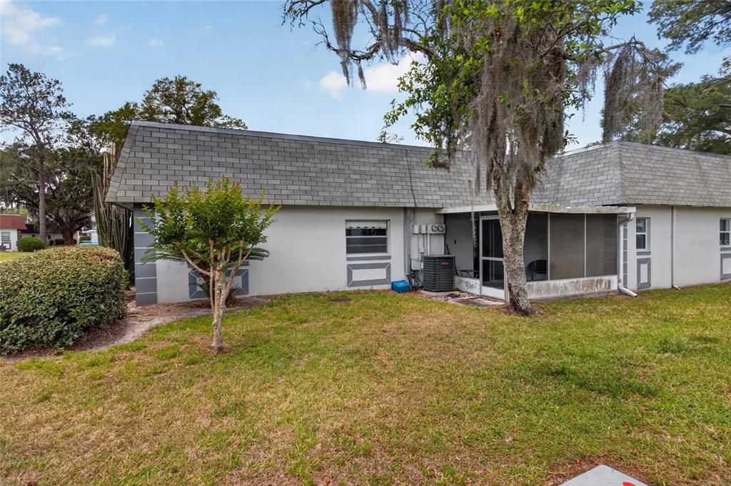Active With Contract: $1,299 (3 beds, 2 baths, 1080 Square Feet)