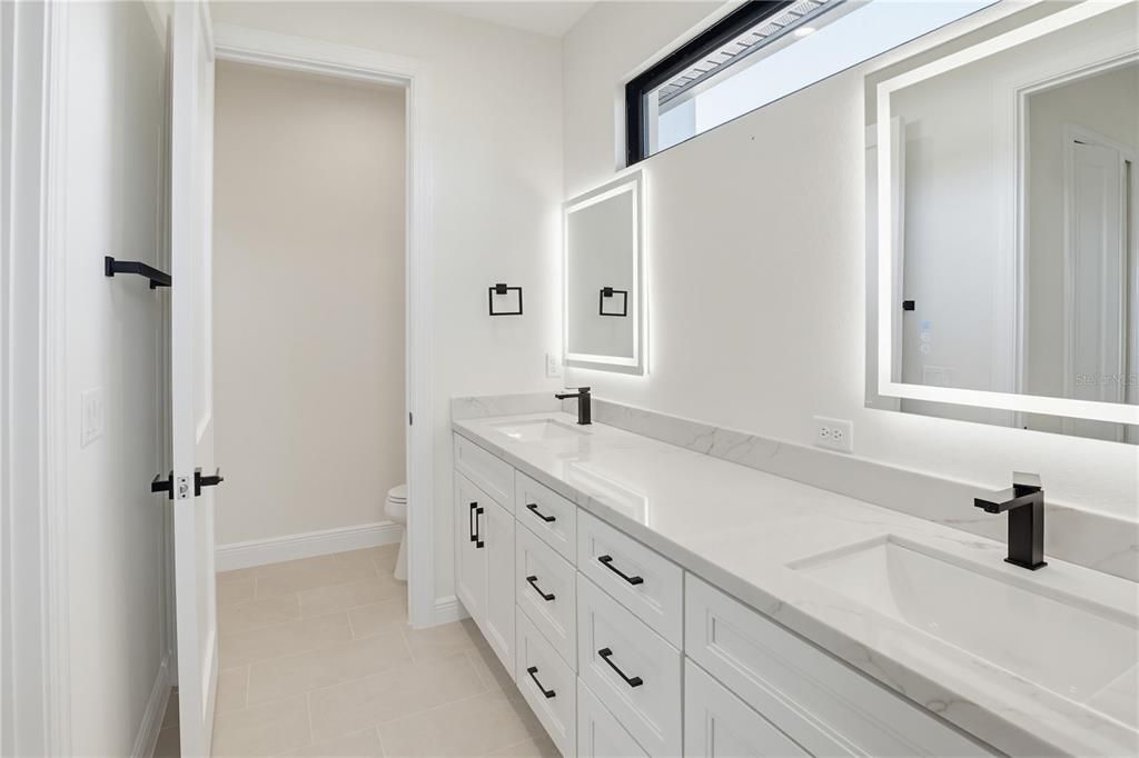 Active With Contract: $415,000 (3 beds, 2 baths, 1800 Square Feet)