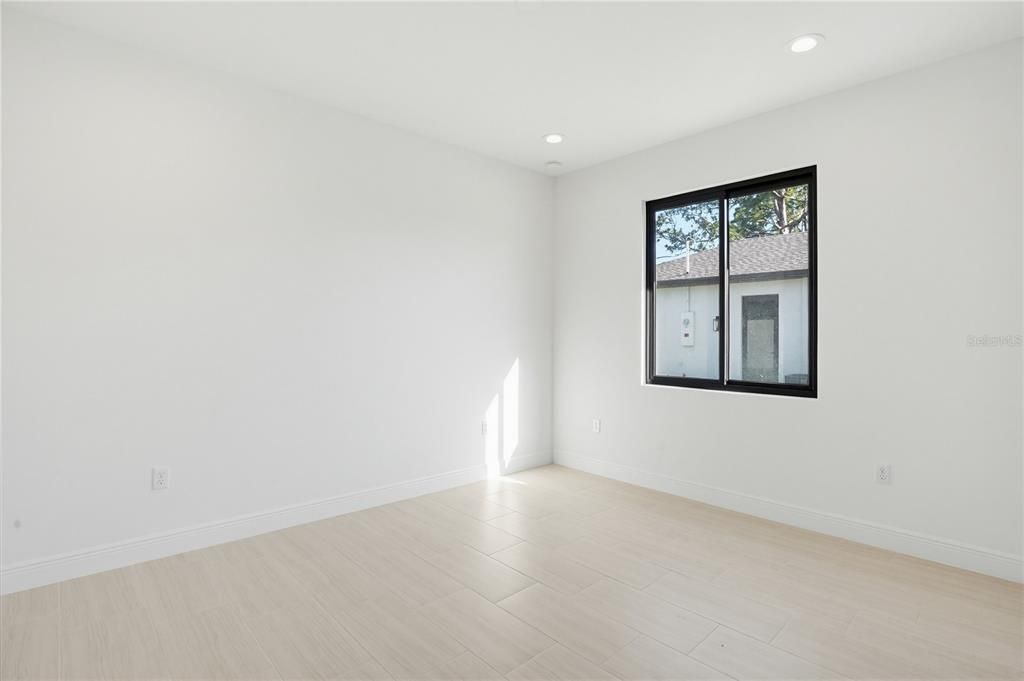Active With Contract: $415,000 (3 beds, 2 baths, 1800 Square Feet)