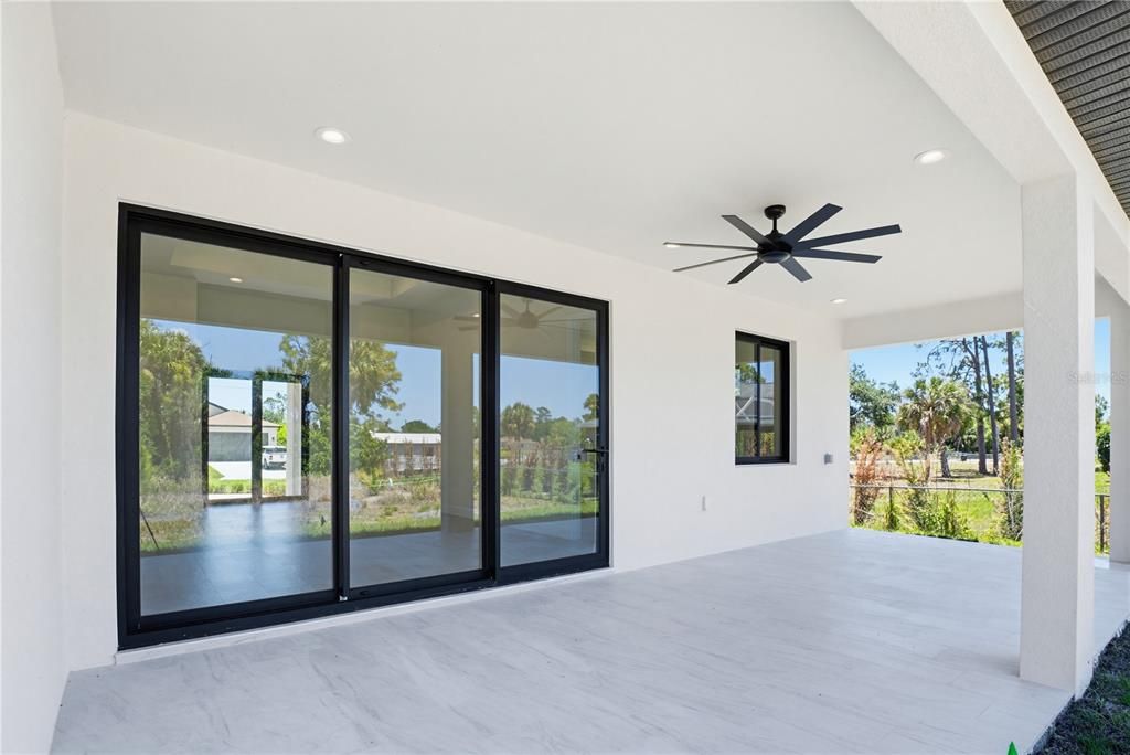Active With Contract: $415,000 (3 beds, 2 baths, 1800 Square Feet)
