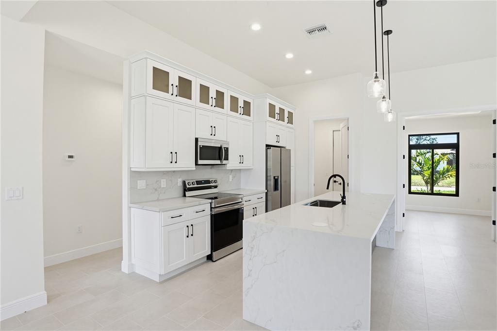 Active With Contract: $415,000 (3 beds, 2 baths, 1800 Square Feet)
