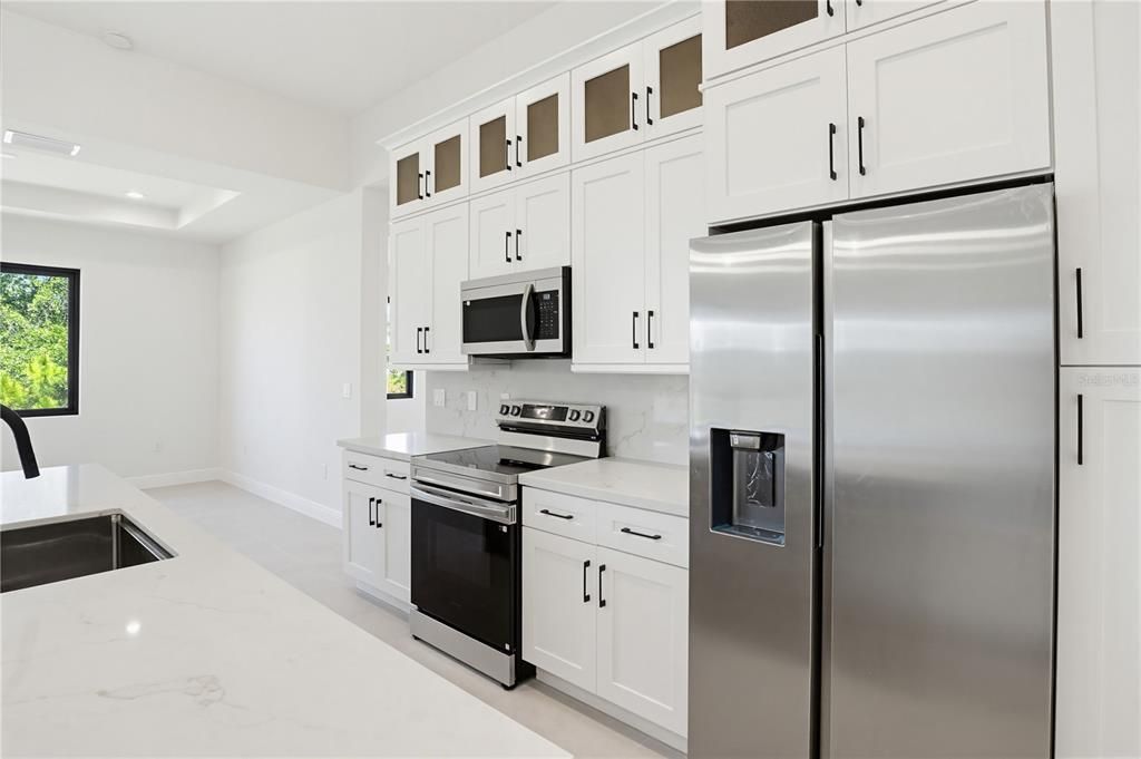 Active With Contract: $415,000 (3 beds, 2 baths, 1800 Square Feet)