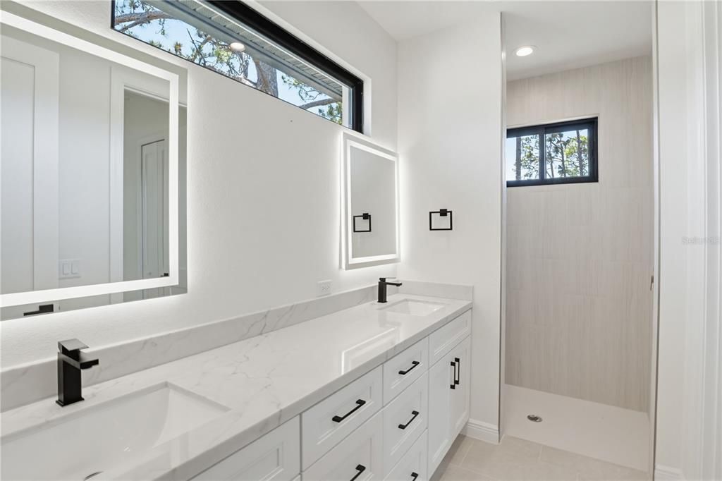 Active With Contract: $415,000 (3 beds, 2 baths, 1800 Square Feet)