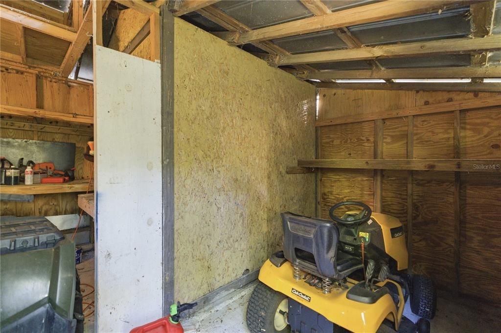 На продажу: $349,999 (2 спален, 2 ванн, 1296 Квадратных фут)