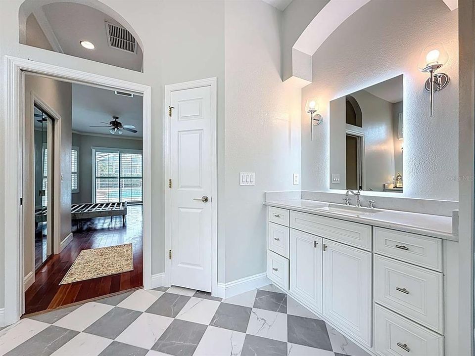 Active With Contract: $865,000 (4 beds, 3 baths, 2513 Square Feet)