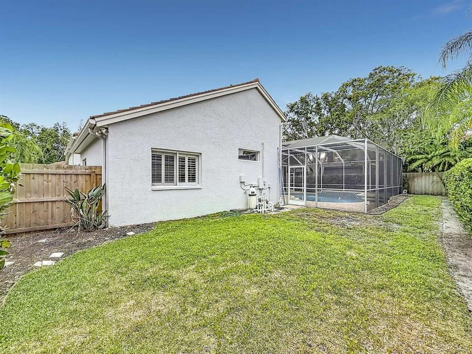 Active With Contract: $865,000 (4 beds, 3 baths, 2513 Square Feet)