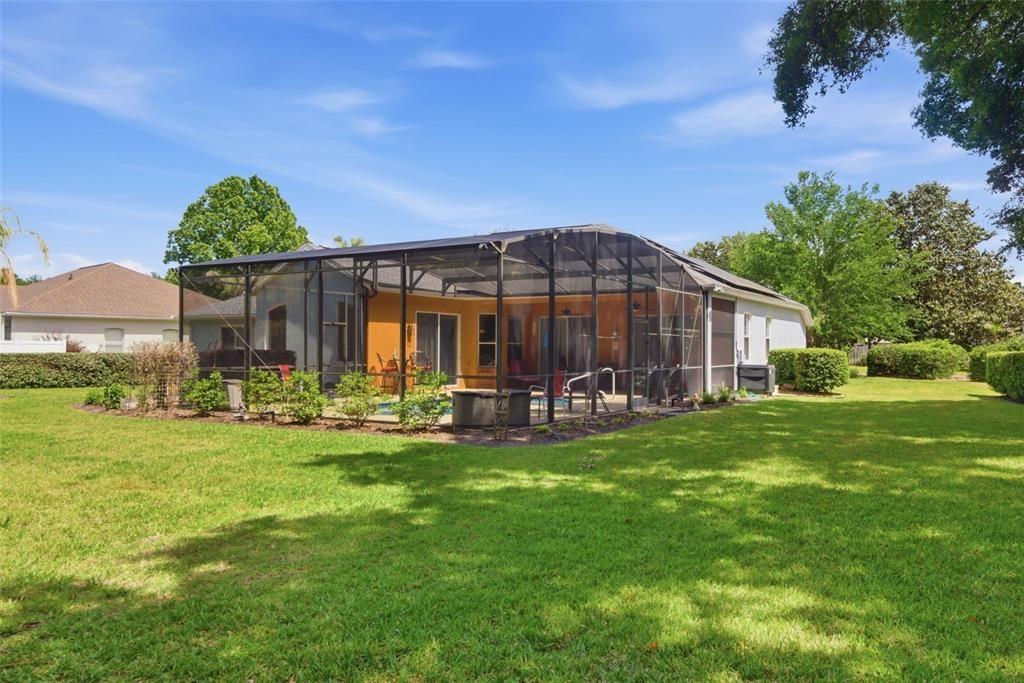 Activo con contrato: $555,000 (4 camas, 3 baños, 2487 Pies cuadrados)