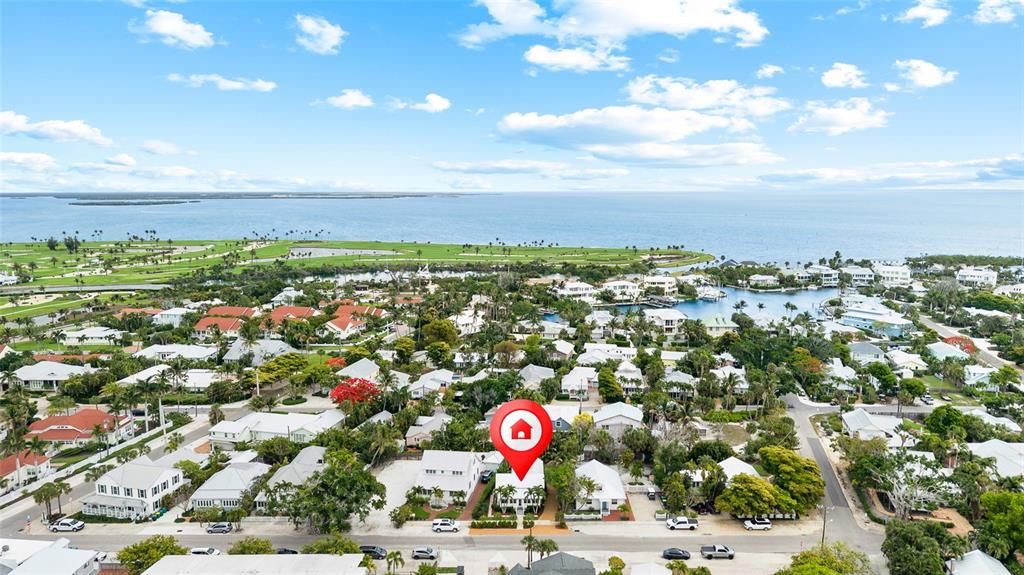 For Sale: $3,295,000 (2 beds, 2 baths, 1080 Square Feet)