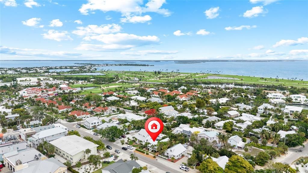 For Sale: $3,295,000 (2 beds, 2 baths, 1080 Square Feet)