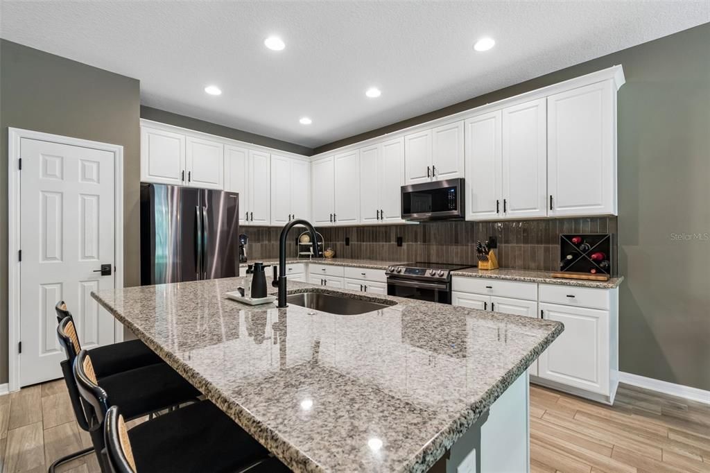 For Sale: $559,000 (4 beds, 3 baths, 2313 Square Feet)
