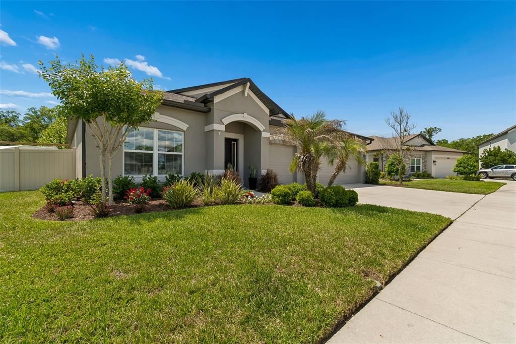 For Sale: $559,000 (4 beds, 3 baths, 2313 Square Feet)