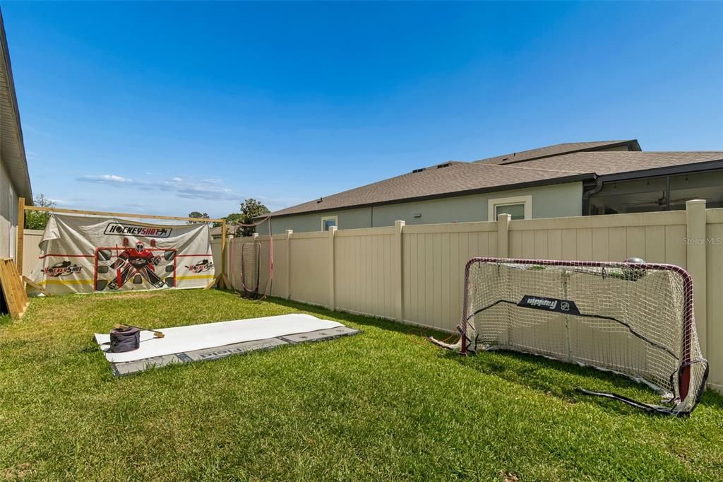 For Sale: $559,000 (4 beds, 3 baths, 2313 Square Feet)