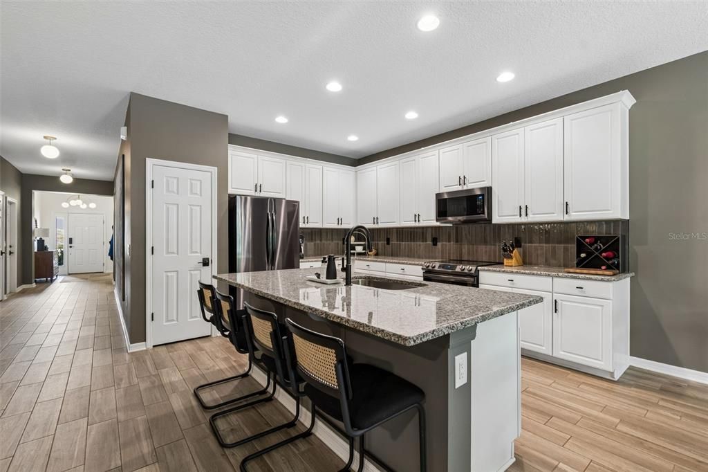 For Sale: $559,000 (4 beds, 3 baths, 2313 Square Feet)