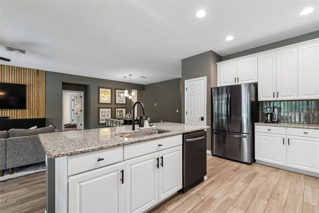 For Sale: $559,000 (4 beds, 3 baths, 2313 Square Feet)