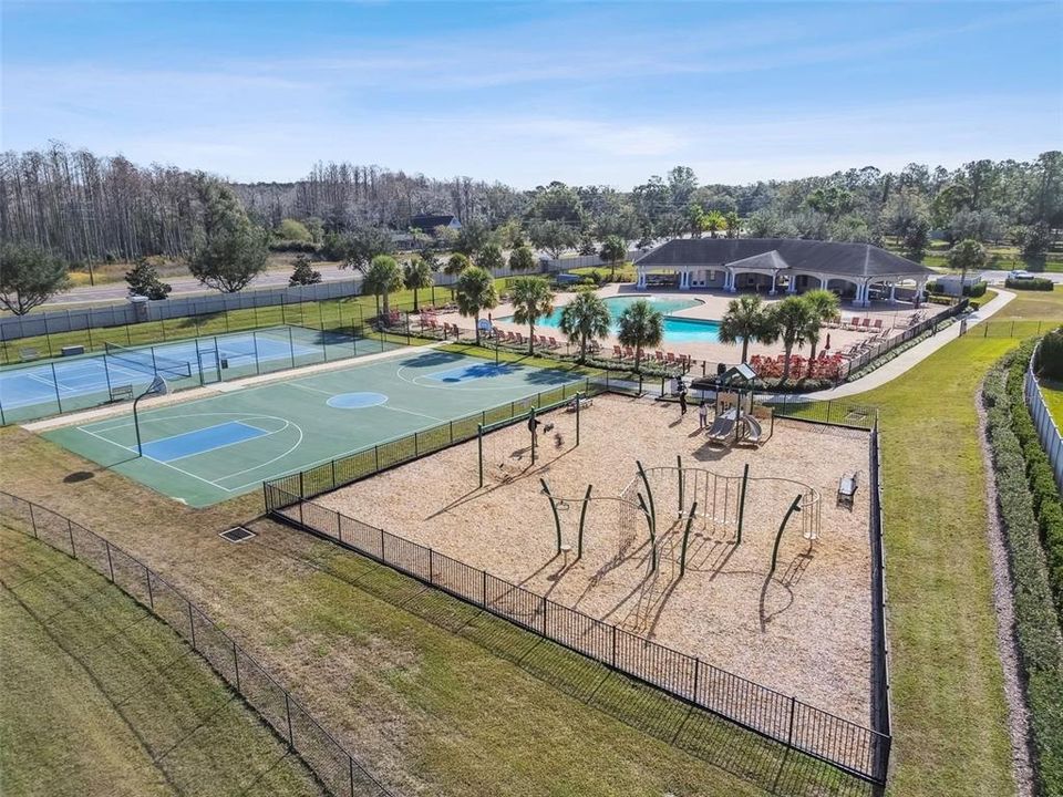For Sale: $559,000 (4 beds, 3 baths, 2313 Square Feet)