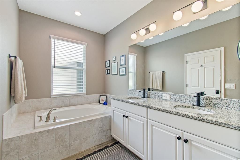 For Sale: $559,000 (4 beds, 3 baths, 2313 Square Feet)