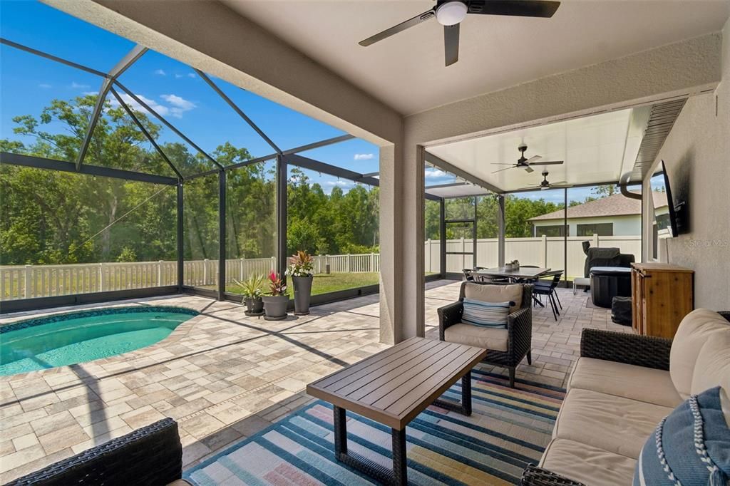 For Sale: $559,000 (4 beds, 3 baths, 2313 Square Feet)