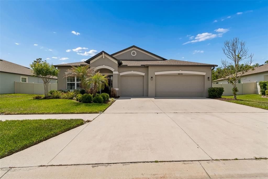 For Sale: $559,000 (4 beds, 3 baths, 2313 Square Feet)