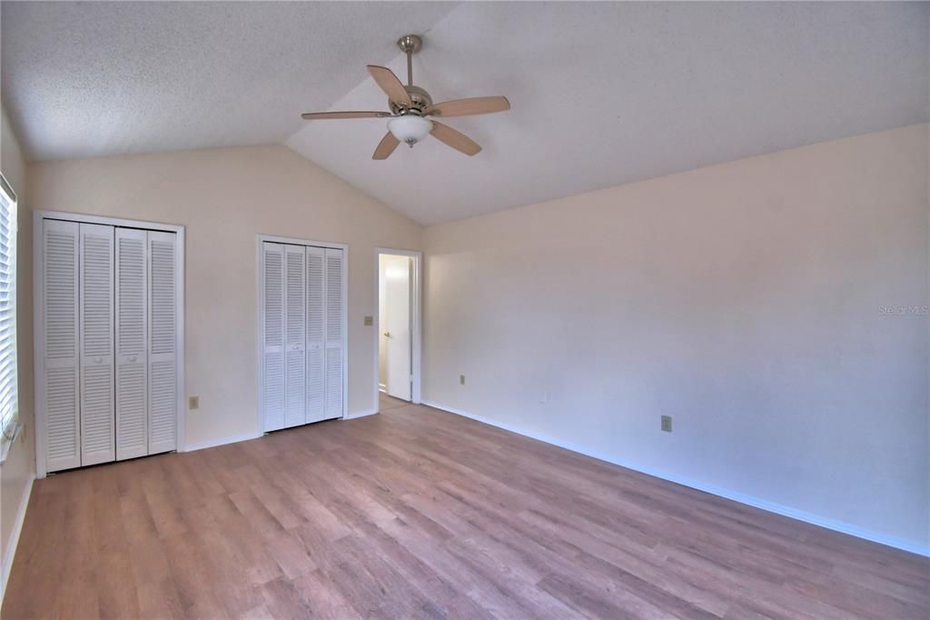 Active With Contract: $2,400 (3 beds, 3 baths, 1580 Square Feet)