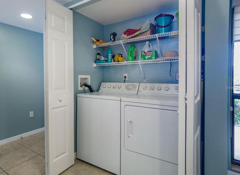 For Sale: $775,000 (2 beds, 2 baths, 1154 Square Feet)