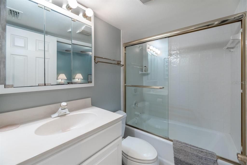 For Sale: $775,000 (2 beds, 2 baths, 1154 Square Feet)