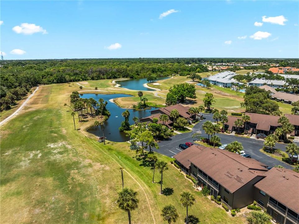 For Sale: $204,900 (2 beds, 2 baths, 908 Square Feet)