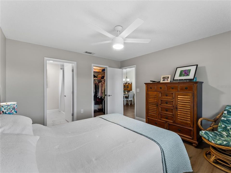 For Sale: $204,900 (2 beds, 2 baths, 908 Square Feet)