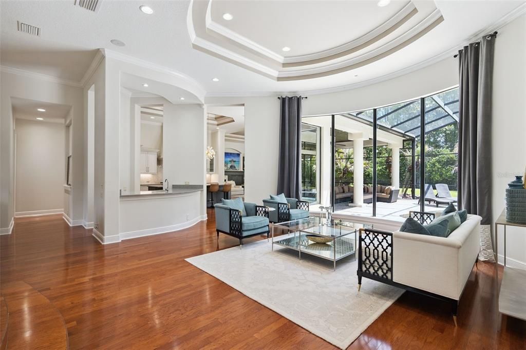 Activo con contrato: $1,499,000 (5 camas, 3 baños, 3952 Pies cuadrados)