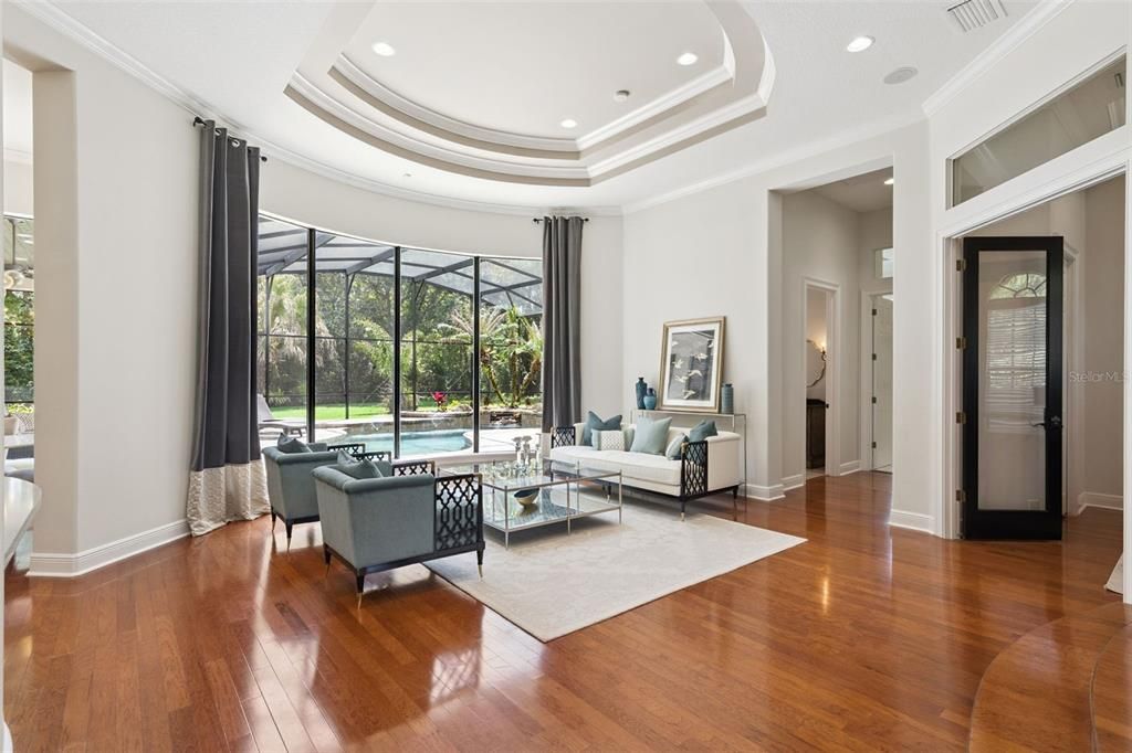 Activo con contrato: $1,499,000 (5 camas, 3 baños, 3952 Pies cuadrados)
