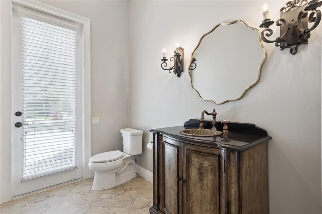 Activo con contrato: $1,499,000 (5 camas, 3 baños, 3952 Pies cuadrados)