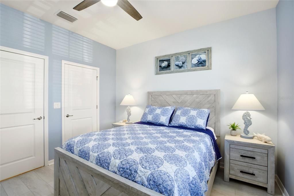 Active With Contract: $529,999 (3 beds, 3 baths, 2214 Square Feet)