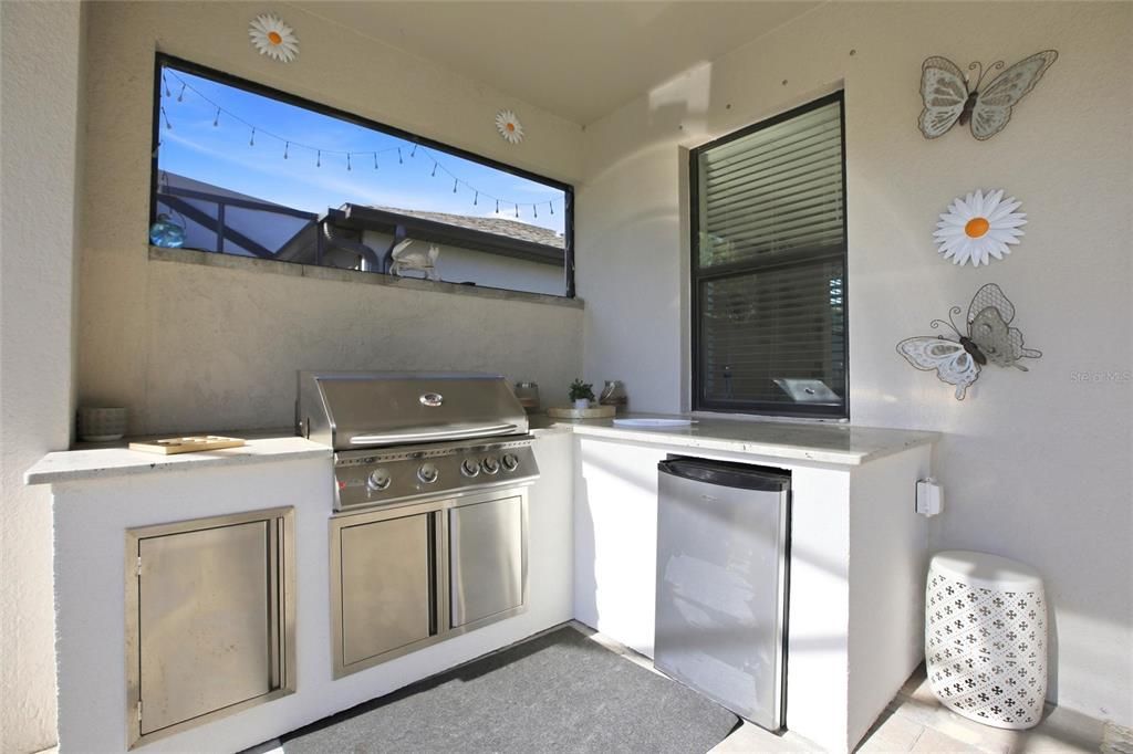 Active With Contract: $529,999 (3 beds, 3 baths, 2214 Square Feet)