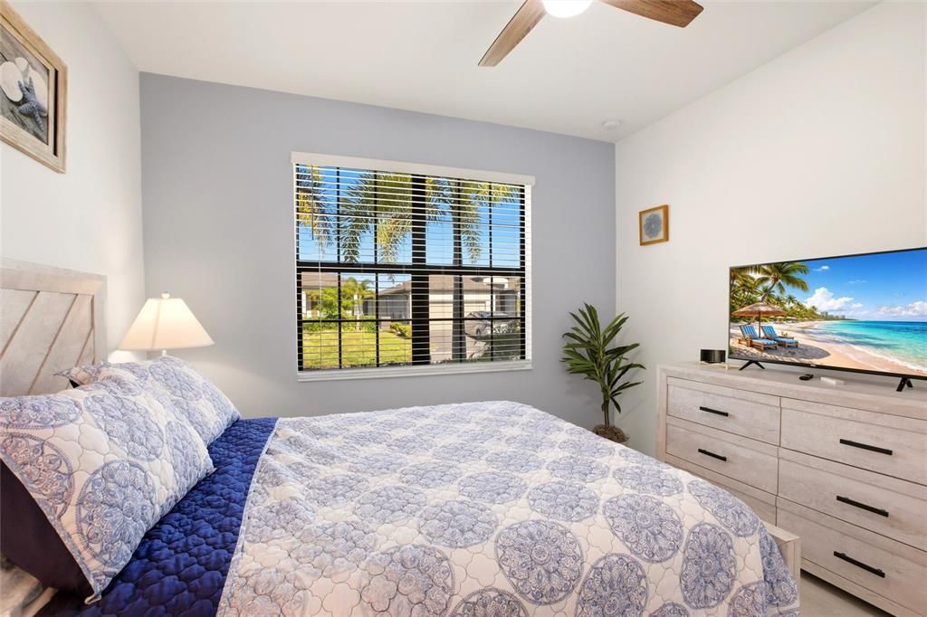 Active With Contract: $529,999 (3 beds, 3 baths, 2214 Square Feet)