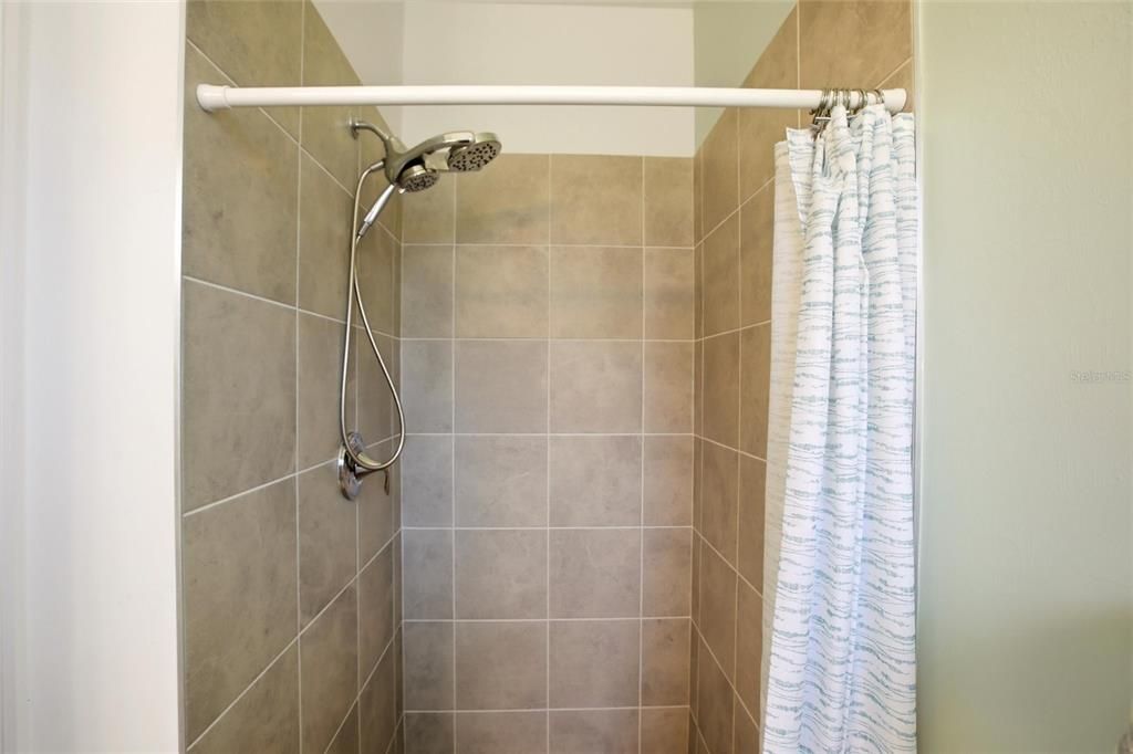 Active With Contract: $529,999 (3 beds, 3 baths, 2214 Square Feet)