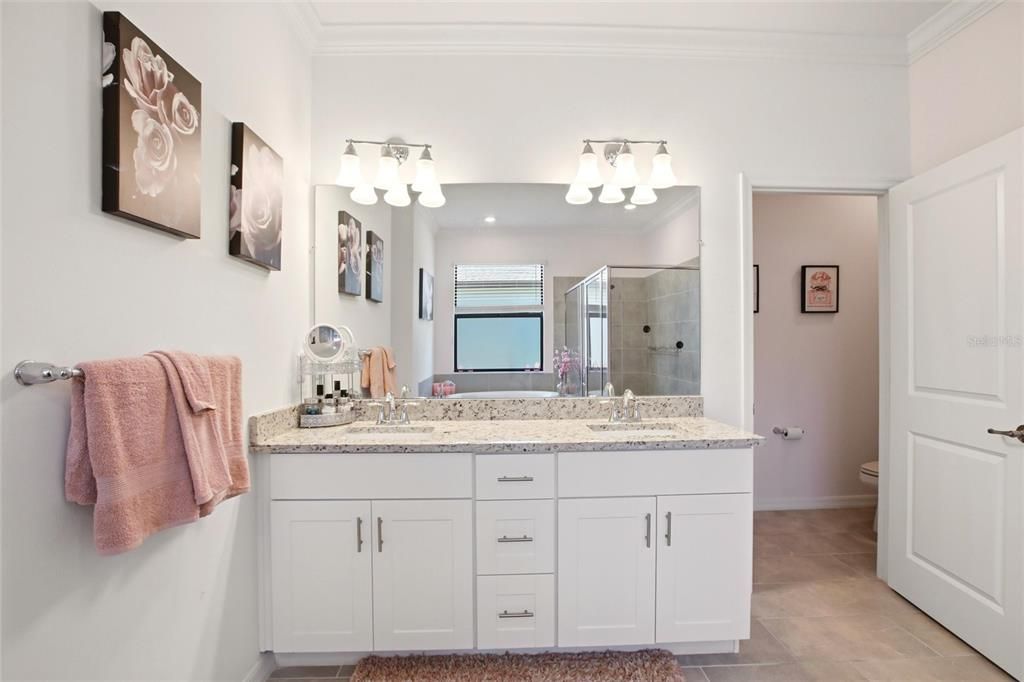 Active With Contract: $529,999 (3 beds, 3 baths, 2214 Square Feet)