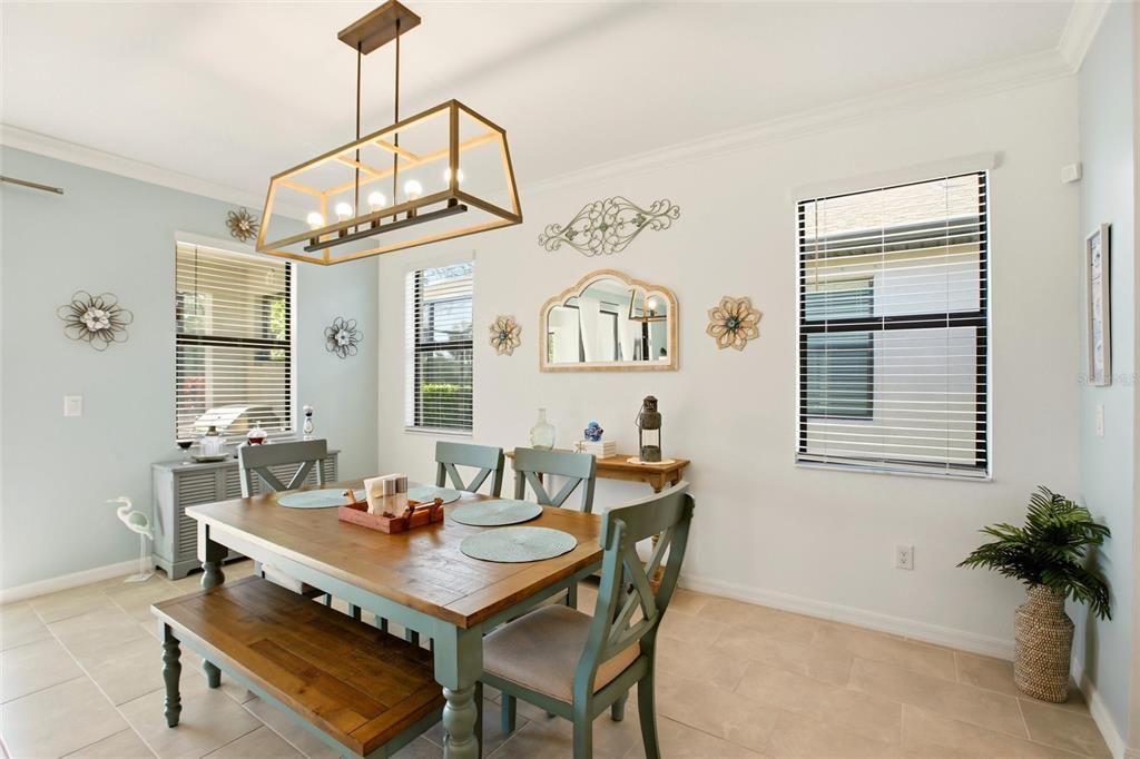 Active With Contract: $529,999 (3 beds, 3 baths, 2214 Square Feet)