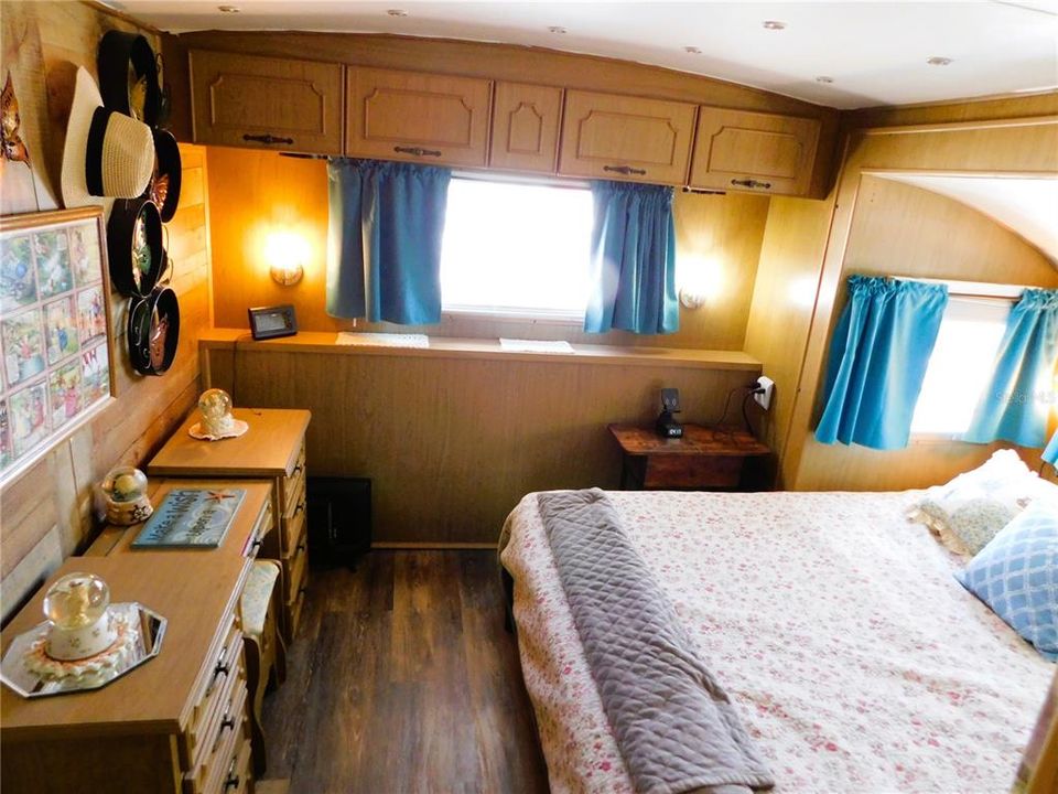На продажу: $80,000 (1 спален, 1 ванн, 519 Квадратных фут)