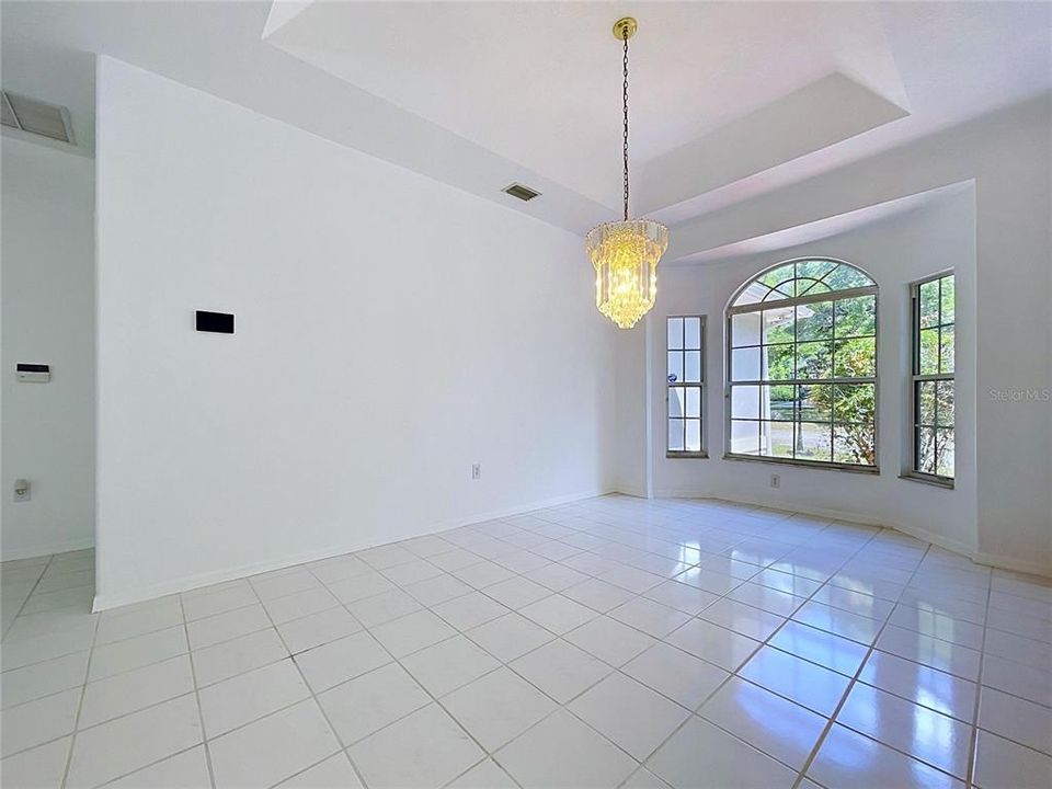 En Venta: $599,000 (4 camas, 3 baños, 3375 Pies cuadrados)