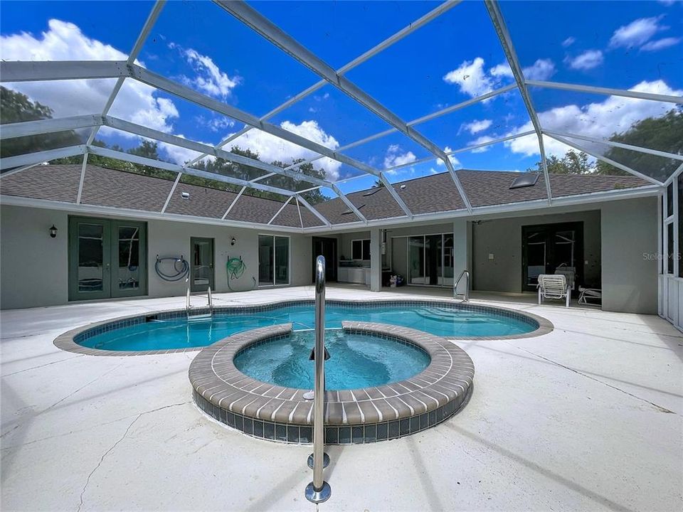 En Venta: $599,000 (4 camas, 3 baños, 3375 Pies cuadrados)