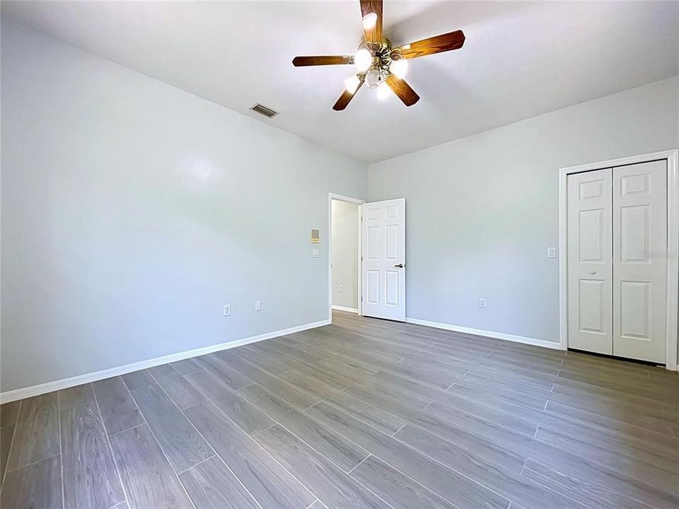 En Venta: $599,000 (4 camas, 3 baños, 3375 Pies cuadrados)