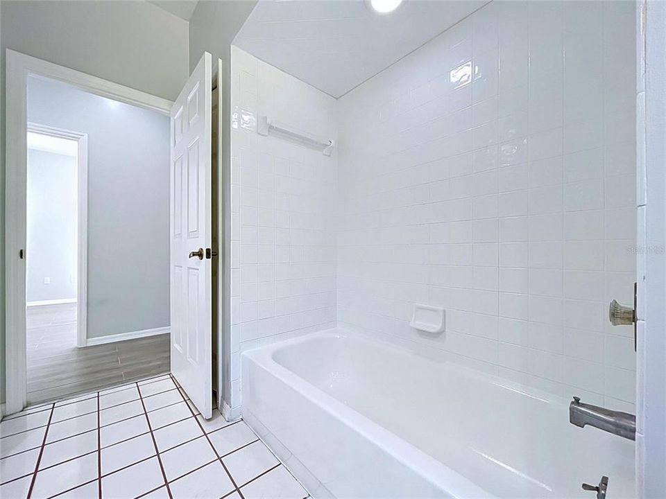 En Venta: $599,000 (4 camas, 3 baños, 3375 Pies cuadrados)
