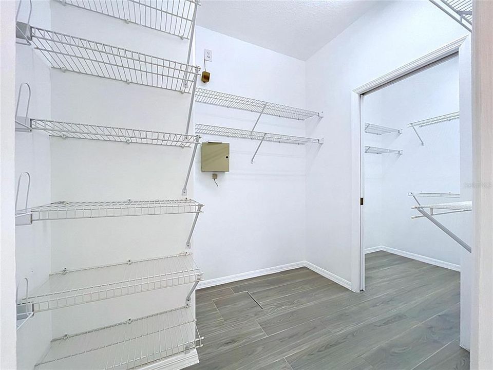 En Venta: $599,000 (4 camas, 3 baños, 3375 Pies cuadrados)