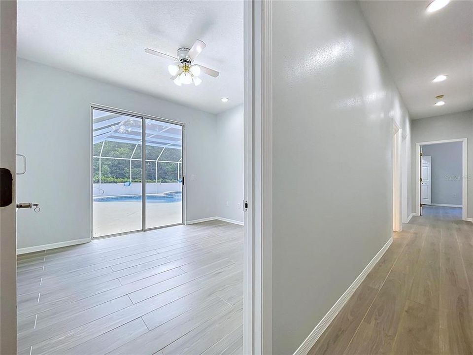 En Venta: $599,000 (4 camas, 3 baños, 3375 Pies cuadrados)